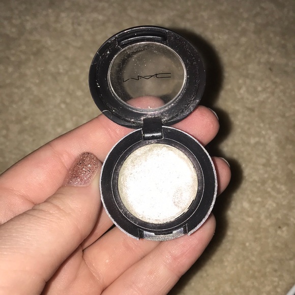 Mac eyeshadow - Picture 4 of 5